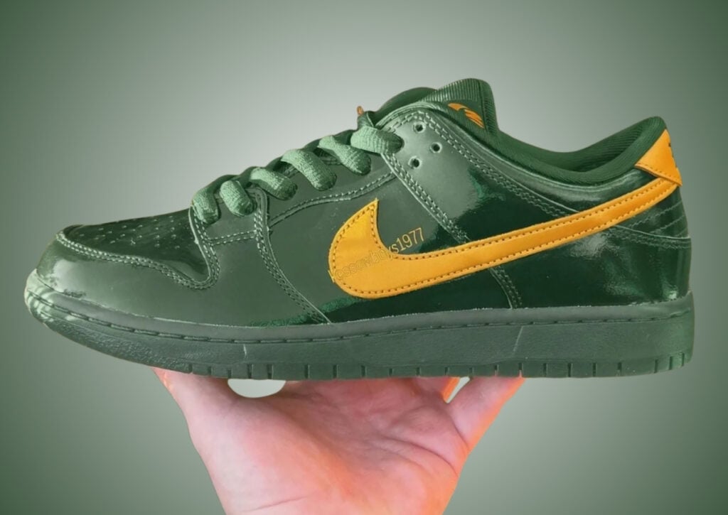 Nike SB Dunk Low “Green Patent”